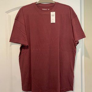 Abercrombie & Fitch Maroon T-Shirt